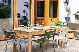 Stijlvol genieten: Tuinstoelen en Tafel voor de Perfecte Buitenbeleving