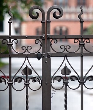 Stijlvolle Omheining: Hekwerk voor een Prachtige Tuin