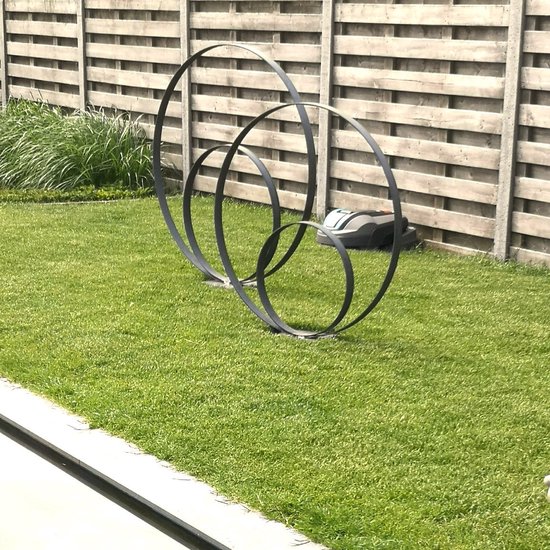 Pracht en Praal: Tuinornamenten als Eyecatchers in uw Buitenoase