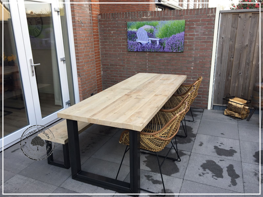 Stijlvol genieten: Steigerhouten tuintafel voor een sfeervolle tuin
