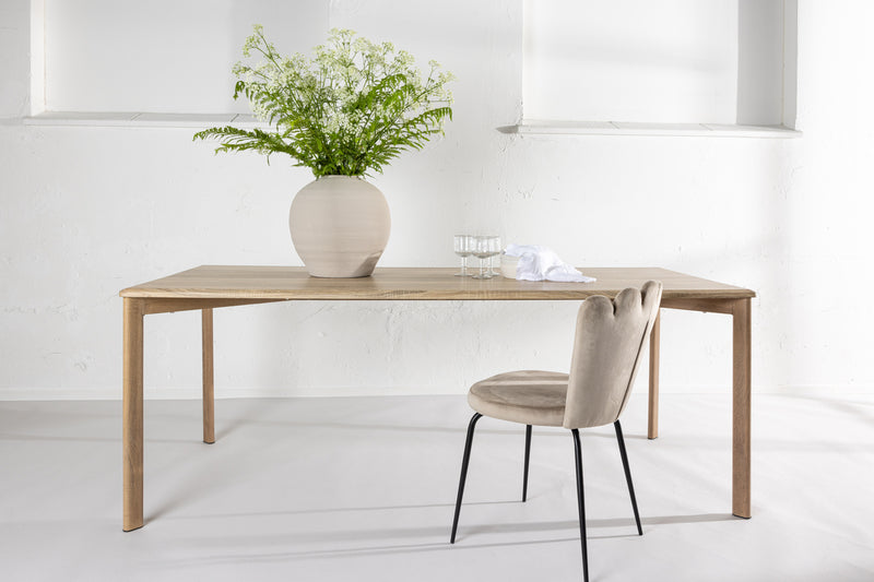 Creëer Sfeer en Gezelligheid met de Perfecte Eetkamertafel